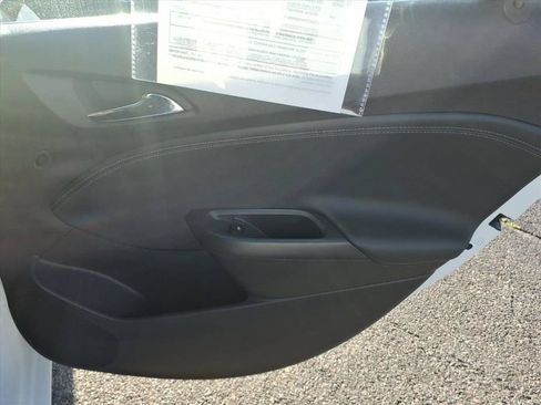 Used 2017 Chevrolet Cruze Premier FWD image 16