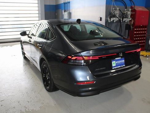 Used 2025 Honda Accord SE image 36