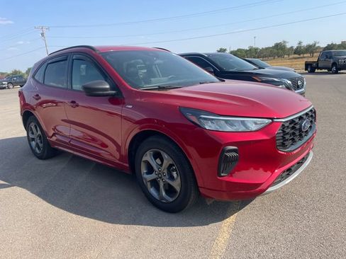 Used 2024 Ford Escape ST-Line w/ Tech Pack #1 FWD image 2