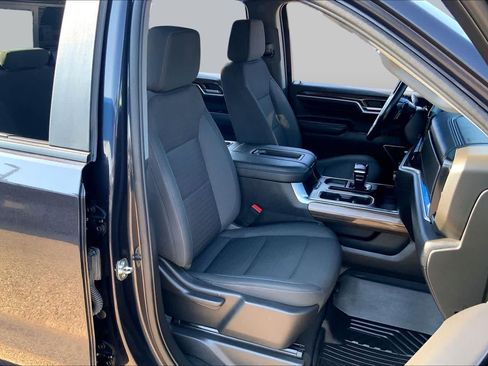 Used 2022 Chevrolet Silverado 1500 RST w/ Texas Edition Plus AWD/4WD image 9