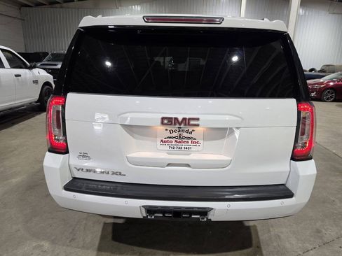 Used 2018 GMC Yukon XL SLT w/ Premium Edition AWD/4WD image 10