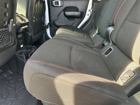 Used 2020 Jeep Gladiator Rubicon image 21