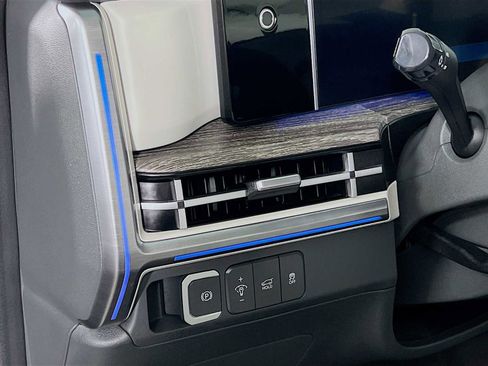 Used 2025 Hyundai Santa Fe Calligraphy image 10