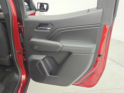 Used 2024 Chevrolet Colorado LT w/ LT Convenience Package II RWD image 36