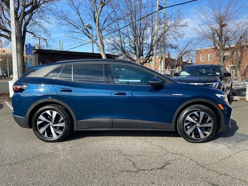 Certified 2023 Volkswagen ID.4 Pro image 2