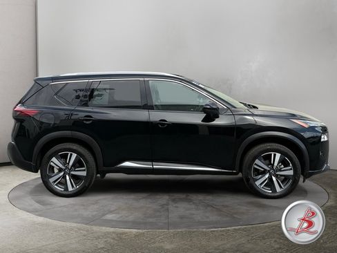 Used 2023 Nissan Rogue SL AWD/4WD image 8