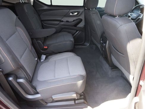 Used 2019 Chevrolet Traverse LT w/ LPO, Floor Liner Package FWD image 17
