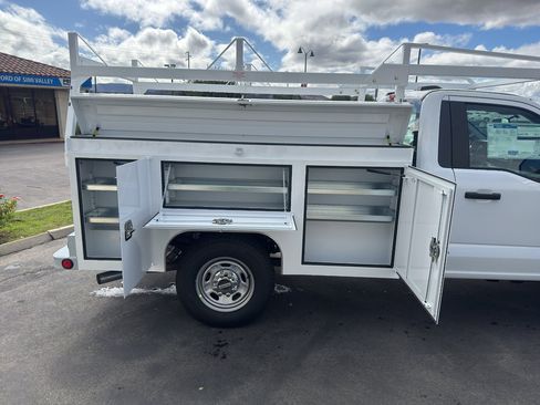 New 2026 Ford F250 XL w/ XL Chrome Package image 10