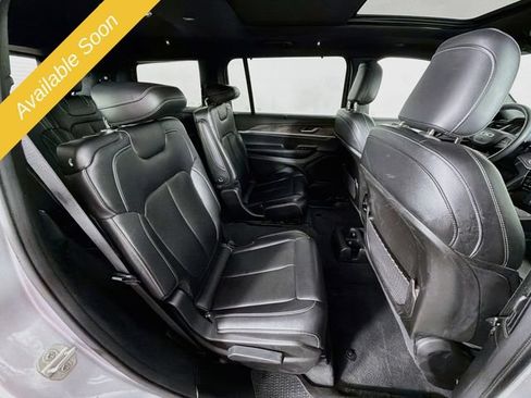Used 2024 Jeep Grand Cherokee L Limited w/ Luxury Tech Group II AWD/4WD image 27