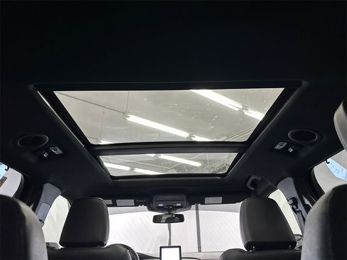 Used 2021 Ford Explorer ST w/ Equipment Group 401A image 23