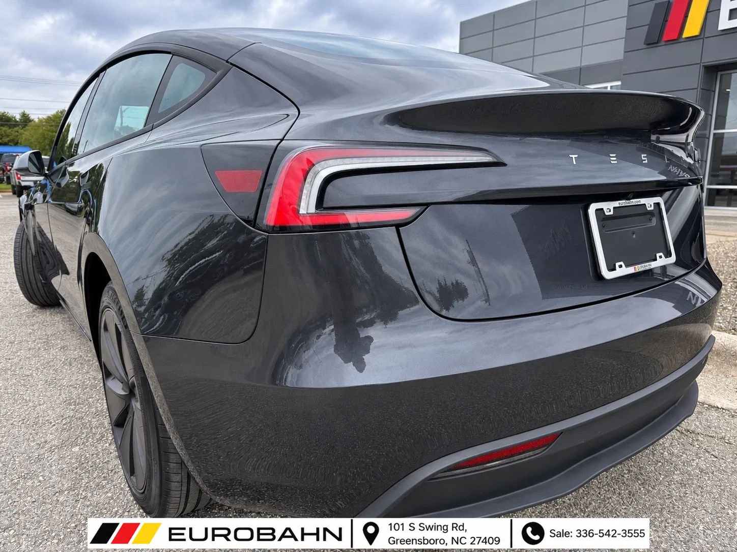 Used 2025 Tesla Model 3 Long Range RWD image 2