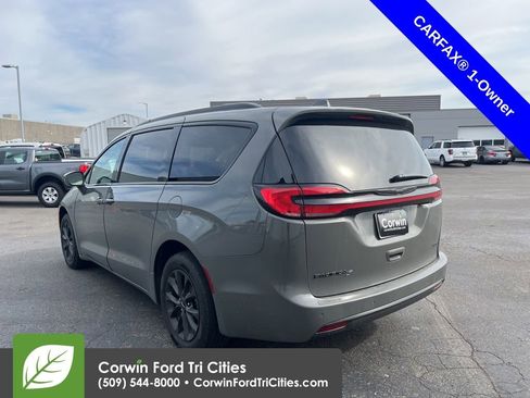 Used 2021 Chrysler Pacifica Touring-L w/ Premium & Safety Sphere Group image 7