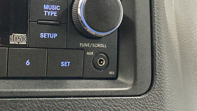 Used 2016 Dodge Grand Caravan SXT FWD image 29