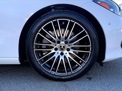 Used 2025 Mercedes-Benz C 300 4MATIC Sedan image 9