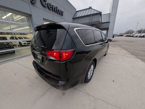 New 2026 Chrysler Voyager LX FWD image 5