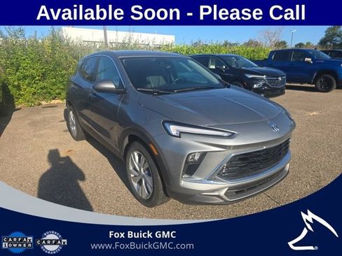 Used 2024 Buick Encore GX Preferred w/ Comfort Package FWD image 3