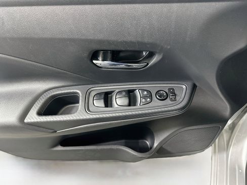 Used 2025 Nissan Versa SV w/ Trunk Package FWD image 15