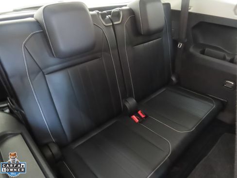 Used 2022 Volkswagen Tiguan SE FWD image 24
