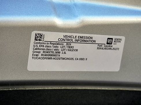 Used 2024 GMC Terrain SLT AWD/4WD image 35