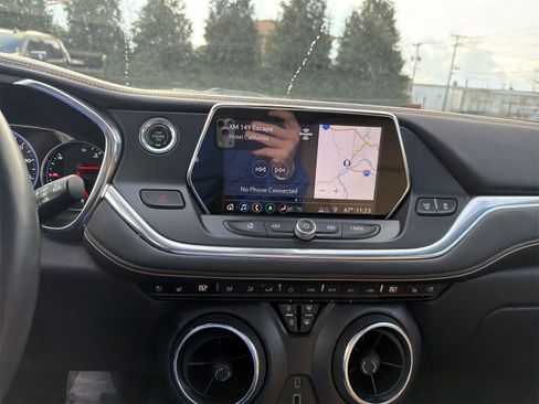 Used 2019 Chevrolet Blazer Premier w/ Sun and Wheels Package image 11