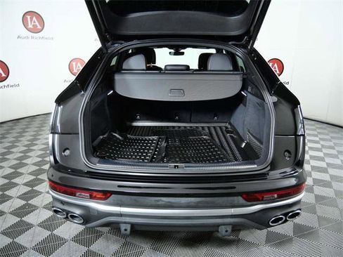 Used 2022 Audi SQ5 Premium image 10