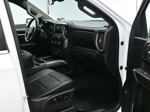 Used 2020 Chevrolet Silverado 1500 LTZ w/ LTZ Convenience Package image 9