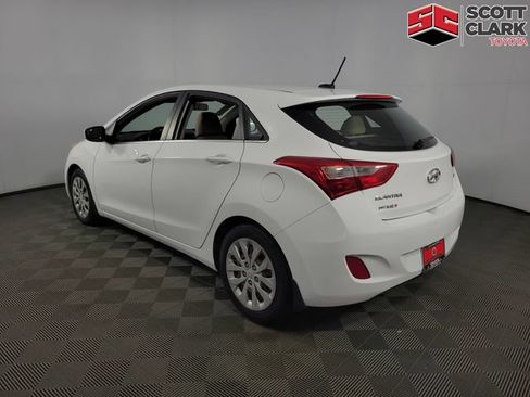 Used 2016 Hyundai Elantra GT FWD image 6