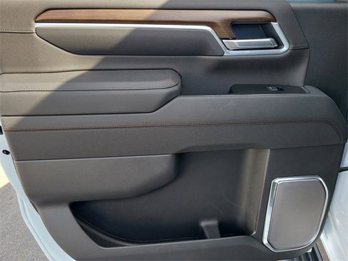 New 2026 Chevrolet Silverado 3500 High Country w/ Technology Package image 16