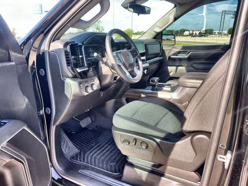 Used 2026 Chevrolet Silverado 1500 RST RWD image 3
