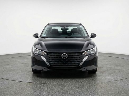 Used 2025 Nissan Sentra SV FWD image 2