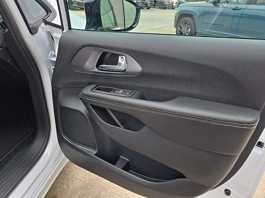 New 2026 Chrysler Pacifica Select w/ S Appearance Package FWD image 75