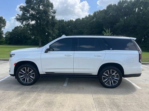 Used 2023 Cadillac Escalade Sport Platinum w/ Heavy-Duty Trailer Package AWD/4WD image 3