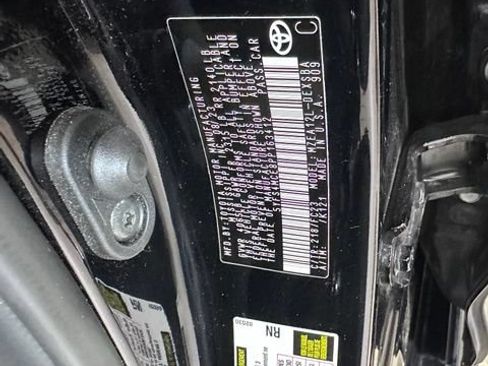 Used 2023 Toyota Corolla SE w/ Carpet Mat Package (TMS) FWD image 28