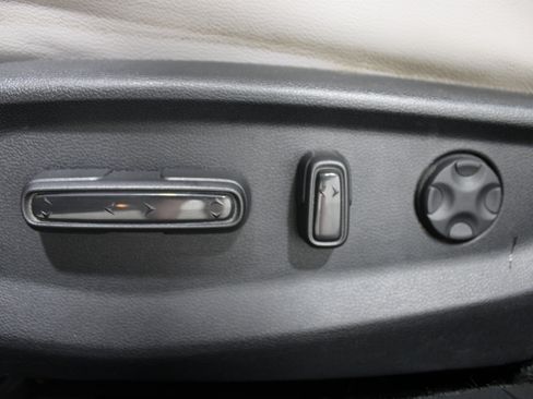 Used 2018 Honda Accord Touring image 4