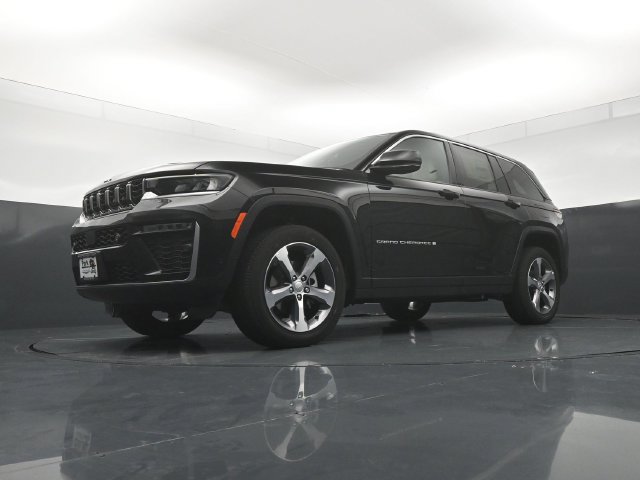 New 2026 Jeep Grand Cherokee Limited w/ Luxury Tech Group II AWD/4WD image 20