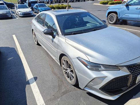 Used 2020 Toyota Avalon Touring w/ Advanced Safety Package image 10