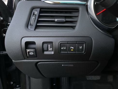 Used 2016 Chevrolet Impala LTZ image 19