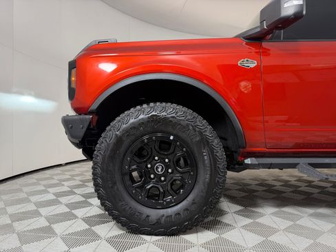 Used 2023 Ford Bronco Wildtrak AWD/4WD image 12