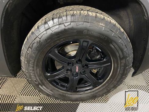 Used 2023 GMC Acadia AT4 w/ Technology Package AWD/4WD image 35
