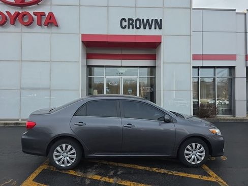 Used 2013 Toyota Corolla LE image 2