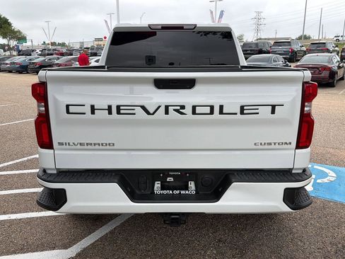 Used 2022 Chevrolet Silverado 1500 Custom image 4