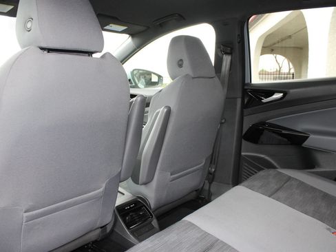 Used 2021 Volkswagen ID.4 Pro RWD image 11