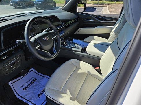 Certified 2024 Cadillac Escalade Sport w/ LPO, ONYX Package image 8