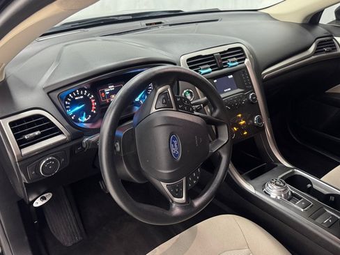 Used 2019 Ford Fusion S FWD image 15