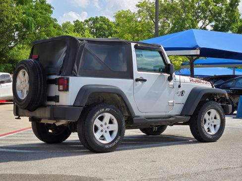 Used 2011 Jeep Wrangler Rubicon w/ PWR Convenience Group AWD/4WD image 3
