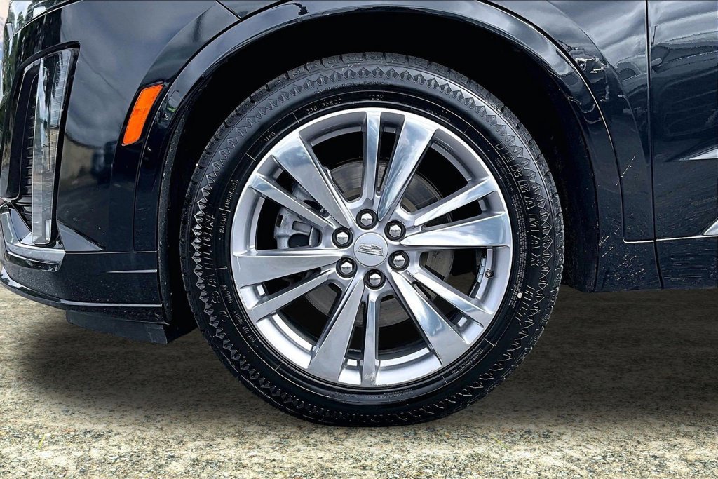 Used 2024 Cadillac XT6 Premium Luxury FWD image 35