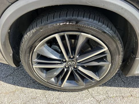 Used 2023 INFINITI QX55 Essential image 9