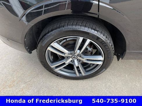 Used 2018 Volvo XC60 T6 Momentum w/ Advanced Package AWD/4WD image 12