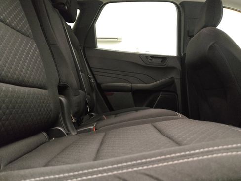 Used 2024 Ford Escape Active w/ Tech Pack #1 AWD/4WD image 19