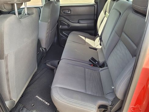 Used 2023 Nissan Frontier SV w/ Technology Package image 8